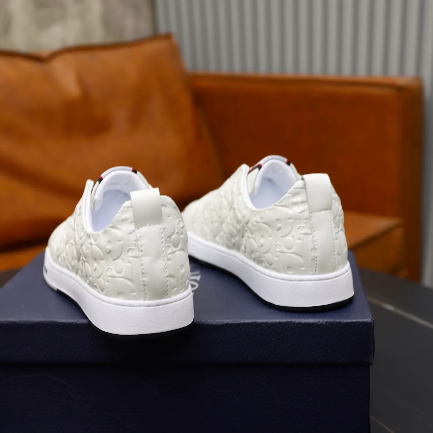 Ex-factory price: 442💰🙅‍♂️🙅‍♂️🙅‍♂️ Brand: Dior DIOR Standard code: 38-44 (45 customized) Grade: Same as the official website Material: Original leather splicing, comfortable and breathable lining, original wear-resistant outsole Style category: Men's fashionable casual shoes, running shoes, noble luxury brand elements, top luxury Color: actual picture color
